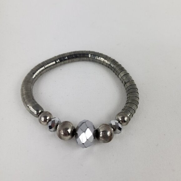 Vintage Silver Tone Reticulated Tube W/Multifaceted Beads Bracelet - Picture 3 of 5